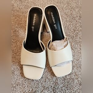 NWOT Madden Girl 7.5‎ white wedge heels